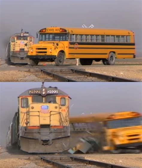 Ferrovia de primeiro mundo para o agro, transporte de terceiro para a população